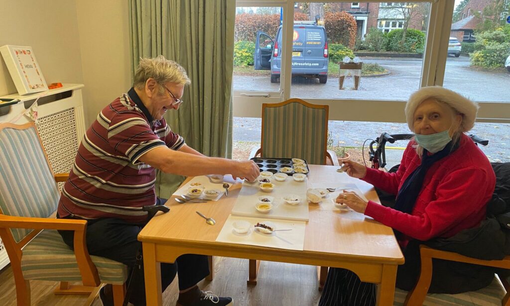 New Milton House Residents making mince pie